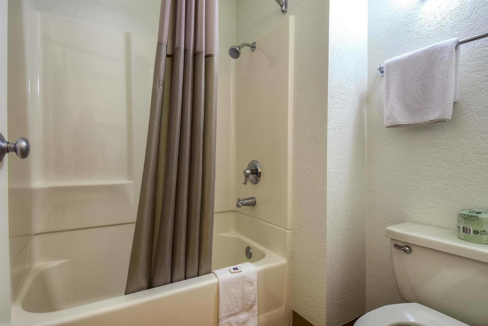 Motel 6-Rowland Heights, Ca - Los Angeles - Pomona מראה חיצוני תמונה